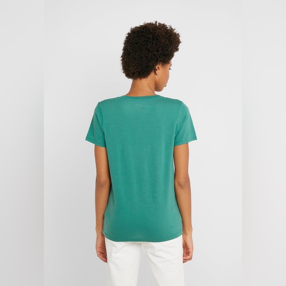 J.CREW Basic T-shirt - Picture 4 of 7